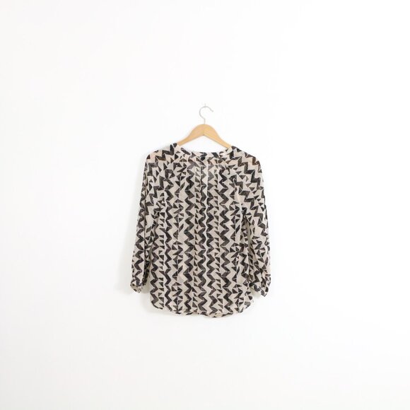 *Lucky Brand Blouse Large Sheer Herringbone Zig Zag Tie Neck Lightweight Blouse - Picture 7 of 7